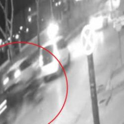 Bursa'daki feci kaza: İkiye b&ouml;l&uuml;nen ara&ccedil;tan kurtuldu