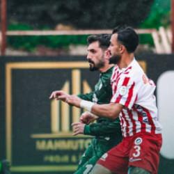 2. Lig'de şampiyonluk yarışı kızıştı! Bursaspor, Maraş'tan puanla &ccedil;ıktı 