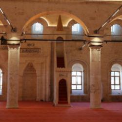 Depremin izleri silindi, Selahaddin Eyyubi Camii bayram namazıyla a&ccedil;ılıyor