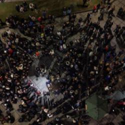 Elazığ'da y&uuml;zlerce kişi aynı anda halay &ccedil;ekti: O anlar b&ouml;yle g&ouml;r&uuml;nt&uuml;lendi