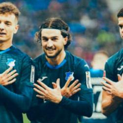 Fenerbah&ccedil;e forvet i&ccedil;in ibreyi Almanya'ya &ccedil;evirdi! Hedef 30 milyon euroluk Kosovalı...