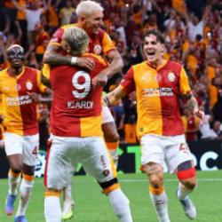 "Galatasaray'ı &ccedil;ok seviyorum ama" deyip ayrılmak istediğini a&ccedil;ıkladı