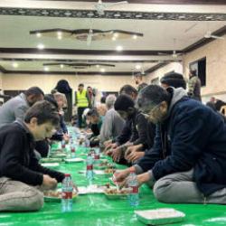 İHH her g&uuml;n 165 bin Gazzeliye iftar yemeği dağıtıyor