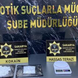 İstanbul'da aldıkları zehirle otob&uuml;se bindiler: Sakarya otogarında kıskıvrak yakalandılar