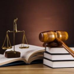 Josef K.&rsquo;nın d&uuml;nyasında hukuk