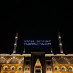Kadir Gecesi tarihi 2026 | Bin aydan daha hayırlı gece!