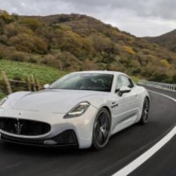 Maserati GranTurismo ve GranCabrio modellerine prestijli &ouml;d&uuml;l