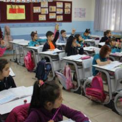 MEB&rsquo;den &ouml;ğrencilere ara tatil s&uuml;rprizi: Boyama, bulmaca ve hikaye kitapları...