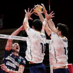 R&ouml;vanşı da kaybeden Fenerbah&ccedil;e, Avrupa'dan elendi