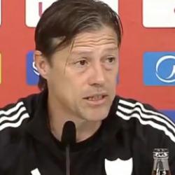 Sevilla'da Matias Almeyda'dan savaşlara tepki: F&uuml;zeye para var, a&ccedil;lığa yok...