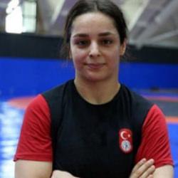 Sırbistan'da 1 bronz daha! Milli g&uuml;reş&ccedil;i Tuba Demir Avrupa 3'&uuml;nc&uuml;s&uuml; oldu