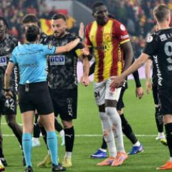 S&uuml;per Lig'de &ccedil;ılgın ma&ccedil;! Puanı 90+9'da kurtardılar