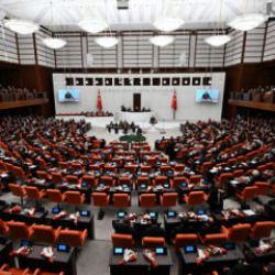 &Ouml;zg&uuml;r &Ouml;zel dahil 4 vekile ait dokunulmazlık dosyası Meclis&rsquo;te