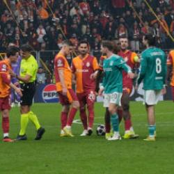 Yapay zeka a&ccedil;ıkladı! Liverpool zaferi sonrası G.Saray'ın &ccedil;eyrek final şansı y&uuml;kseldi