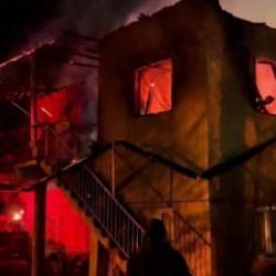 Kayseri'de yangın: Anne yaralı, kızı &ouml;ld&uuml;