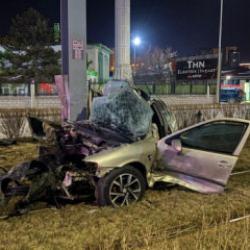 Kayseri'de korkun&ccedil; kaza! Ara&ccedil; kağıt gibi b&uuml;k&uuml;ld&uuml;