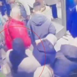 Sultanahmet'te yankesicilik yapan 2 kadına su&ccedil;&uuml;st&uuml;