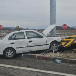 &Ccedil;orum'da iki otomobil &ccedil;arpıştı: 6 yaralı