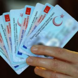 Ehliyeti iptal edilenlere m&uuml;jde! Monok&uuml;ler s&uuml;r&uuml;c&uuml;ler i&ccedil;in tavsiye kararı geldi