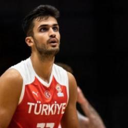 Golden State &Ouml;mer Faruk Yurtseven'le 10 g&uuml;nl&uuml;k s&ouml;zleşme imzaladı! İlk ma&ccedil;ına &ccedil;ıktı