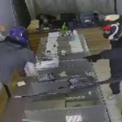 Hatay'da 20 yıllık emeği 3 dakikada &ccedil;aldılar! Milyonluk vurgunda 'kask' detayı 