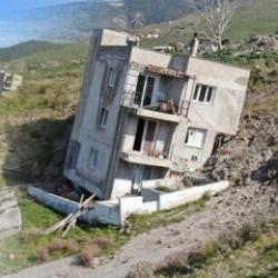 Her şey 2013'te başladı: Dağ mahalleyi yutuyor!