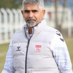 'Hi&ccedil; tahamm&uuml;lleri yok' diyen tecr&uuml;beli hocadan taraftara &ccedil;ağrı!