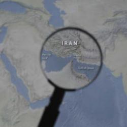 H&uuml;rm&uuml;z Boğazı, ABD&rsquo;nin sonunu mu getirecek? Uzmanlardan kritik uyarı