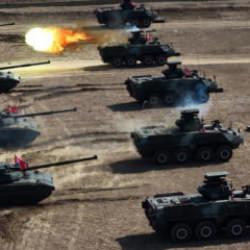 Kim Jong Un ve kızı tank kullandı
