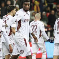 Kral tarih yazmak i&ccedil;in sahaya &ccedil;ıkıyor! Kırılması zor bir rekora imza atacak