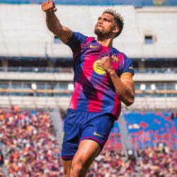 Lider Barcelona fişi ilk yarıda &ccedil;ekti