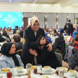 AK Parti'den dev seferberlik! 100 bin aileye giyim kartı: '&Ccedil;ocuk g&uuml;lerse D&uuml;nya g&uuml;ler'