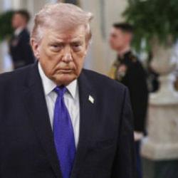 Senato&rsquo;dan Trump&rsquo;a İran freni &ccedil;ıkmadı! Saldırıları sınırlayan tasarıya engel!