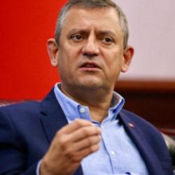 &Ouml;zg&uuml;r &Ouml;zel'den parti liderlerine bayram telefonu