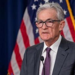 Powell&rsquo;dan Volcker vurgusu: Enflasyonla m&uuml;cadelede kararlılık rehberi olmayı s&uuml;rd&uuml;r&uuml;yor