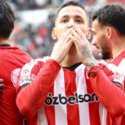 Rey Manaj'dan k&ouml;t&uuml; haber! Sivasspor duyurdu