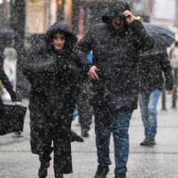 Sağanak ve kar bir arada! Meteoroloji bir&ccedil;ok il i&ccedil;in uyarı verdi