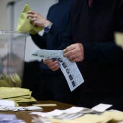 Son anket sonu&ccedil;ları yayınlandı: CHP'de kayıp var