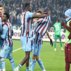 Trabzonspor ma&ccedil;larını tek farkla kazanıyor!