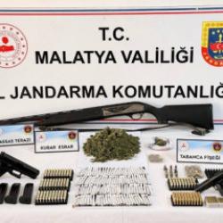 Malatya'da jandarmadan zehir tacirine darbe: Adresten cephanelik &ccedil;ıktı!