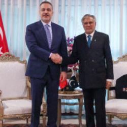 Bakan Fidan'dan Pakistan'da kritik g&ouml;r&uuml;şme