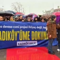 CHP, Kadık&ouml;y'de yapılması planlanan camiye karşı protesto organize etti