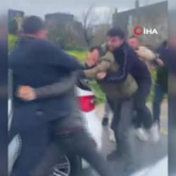 Direksiyon sınavını ge&ccedil;emeyen s&uuml;r&uuml;c&uuml;, babasıyla birlikte eğitmene saldırdı