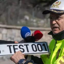 EGM Trafik Başkanı tek tek a&ccedil;ıkladı! İşte APP ve standart plakalar arasındaki farklar