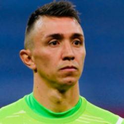 Fernando Muslera geri d&ouml;n&uuml;yor!