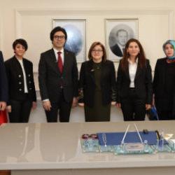 Gaziantep B&uuml;y&uuml;kşehir'den doğum s&uuml;recine ebe eşliği modeli