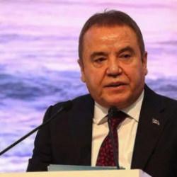 İBB'ye y&ouml;nelik 'yolsuzluk' soruşturması: Muhittin B&ouml;cek'in 2 şof&ouml;r&uuml; tutuklandı