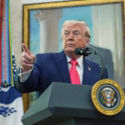 'İran &ccedil;ok b&uuml;y&uuml;k bir hediye verdi' demişti! Trump o hediyeyi a&ccedil;ıkladı