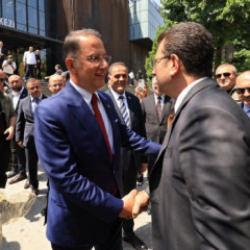 İskan karşılığında 3 daire istemiş: 'Asrın Yolsuzluğu' davasında &Ccedil;alık &ccedil;apraz sorguda