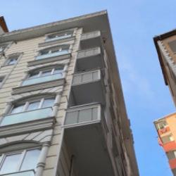  Kağıthane&rsquo;de binanın 6'ncı katındaki terastan d&uuml;şen mimar hayatını kaybetti